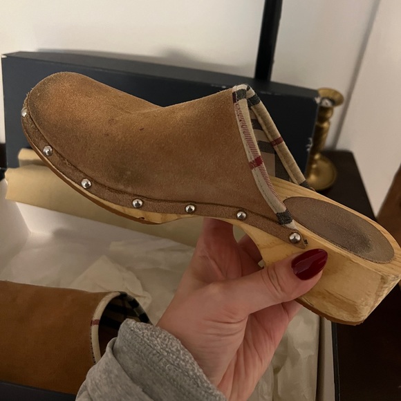 Burberry Tan Suede Nova Check Mule Clogs - Picture 10 of 10